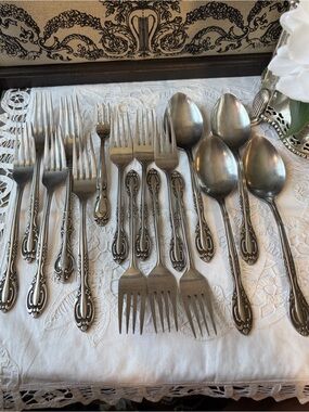 Vintage National Korea NST9 Stainless floral flatware 16 piece set